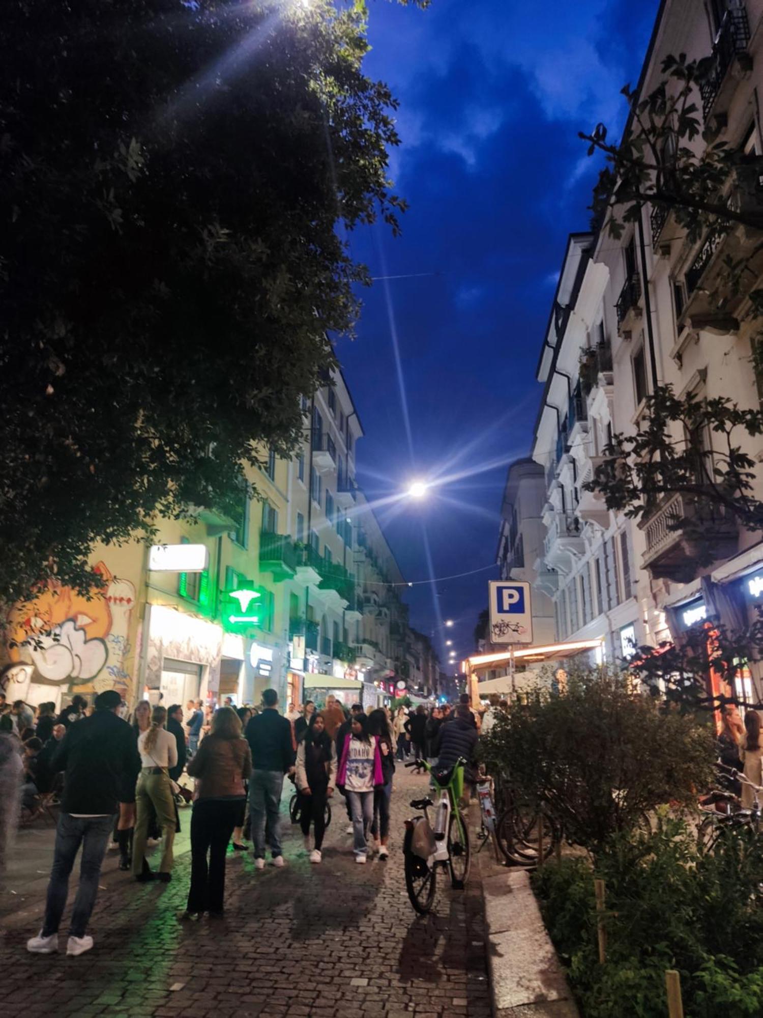 Isola Di Chinatown Bilocale Storico Nel Cuore Di Milano, Comfort E Stile Autentico Con 3 Letti Extra Large ภายนอก รูปภาพ